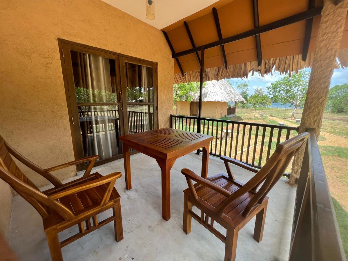 Saffron Lake Yala Tissamaharama Exterior foto